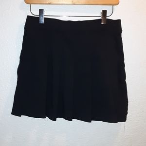 Joe B black pleated skirt